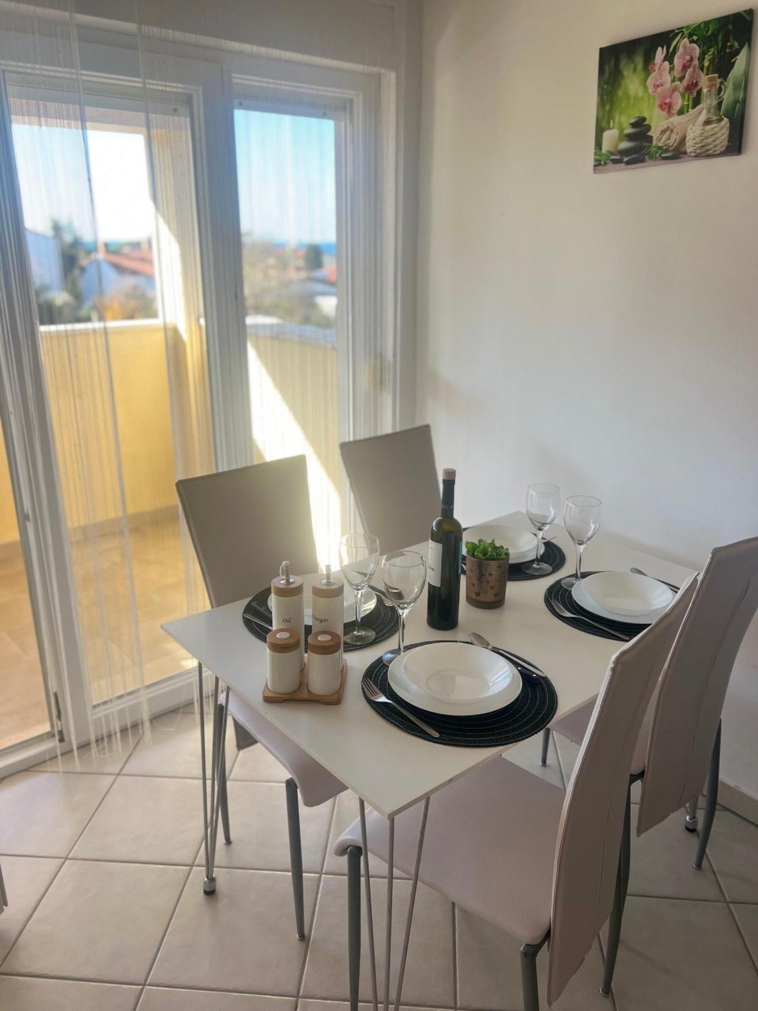 Apartmans Sun & Moon Zambratija  Dış mekan fotoğraf