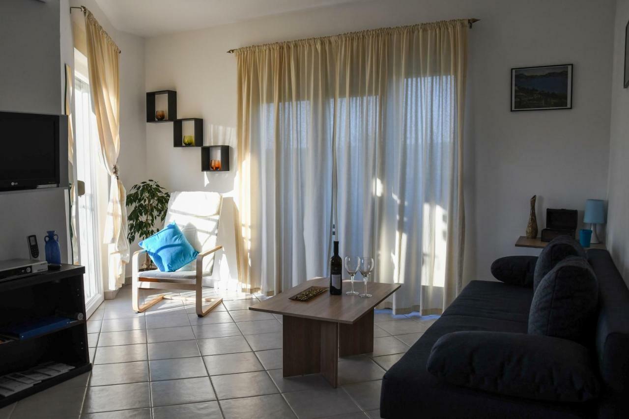 Apartmans Sun & Moon Zambratija  Dış mekan fotoğraf