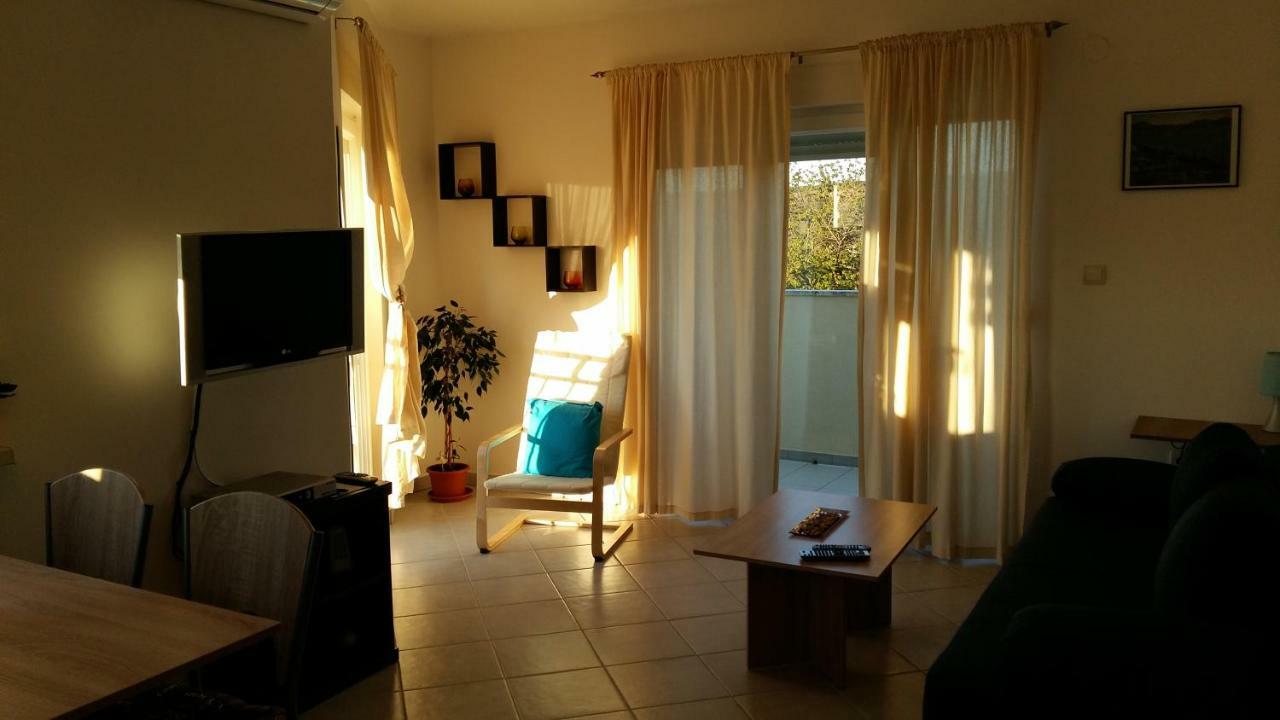 Apartmans Sun & Moon Zambratija  Dış mekan fotoğraf